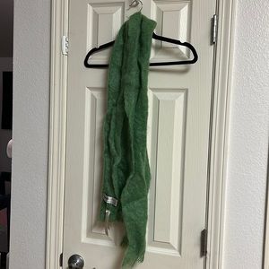 Crushedale green scarf new with tags